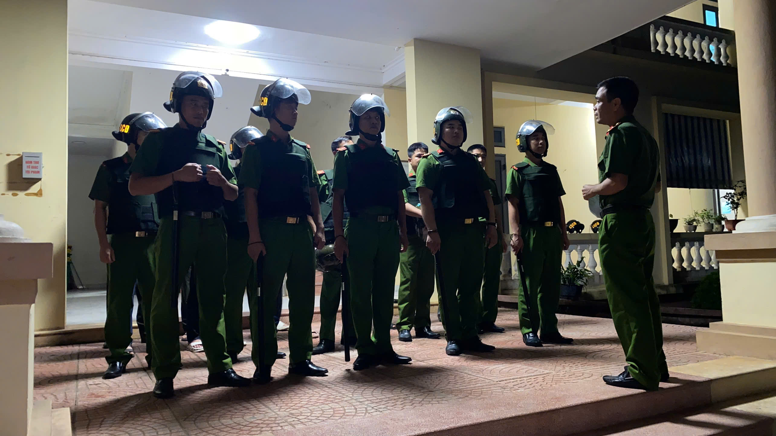 Công an xã Tân Thuận triển khai tuần tra cơ động khép kín, phòng ngừa thanh thiếu niên tụ tập, vi phạm trật tự an toàn giao thông tại địa phương