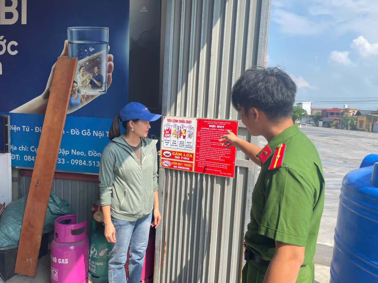 Công an xã Tân Tiến tăng cường công tác kiểm tra, tuyên truyền hướng tới ngày an toàn phòng cháy, chữa cháy ( 4/10)