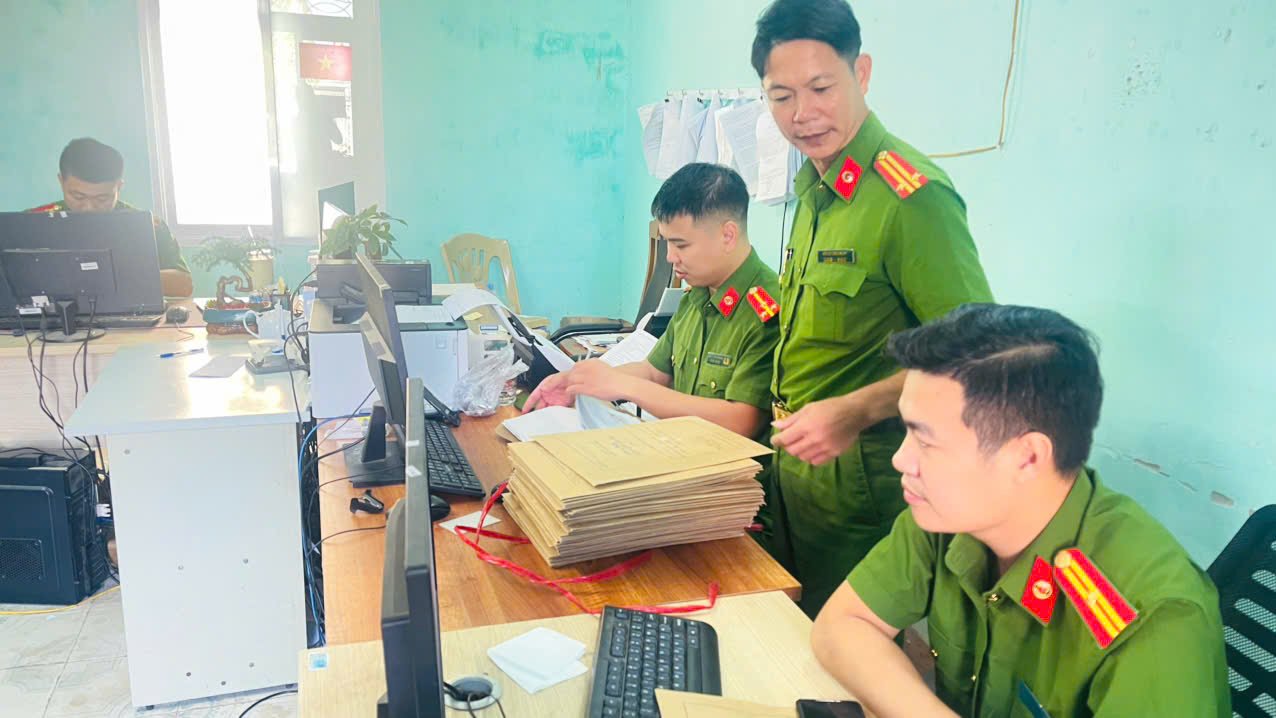 Công an xã Tây Tiền Hải đẩy mạnh ứng dụng công nghệ, thực hiện hiệu quả Nghị quyết số 57-NQ/TW