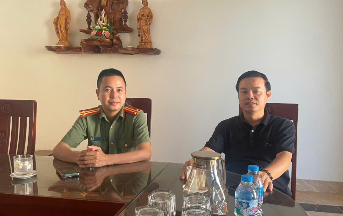 Công an xã Thái Ninh phối hợp với Giáo xứ Thiên Lộc tuyên truyền cao điểm cấp căn cước, kích hoạt tài khoản định danh điện từ và tích hợp giấy tờ trên ứng dụng VNeID