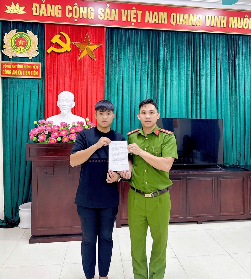 Ngọn lửa nhiệt huyết tuổi trẻ xã Tiên Tiến: Công dân Nguyễn Quốc Việt xung phong viết đơn tình nguyện thực hiện nghĩa vụ tham gia Công an nhân dân năm 2027