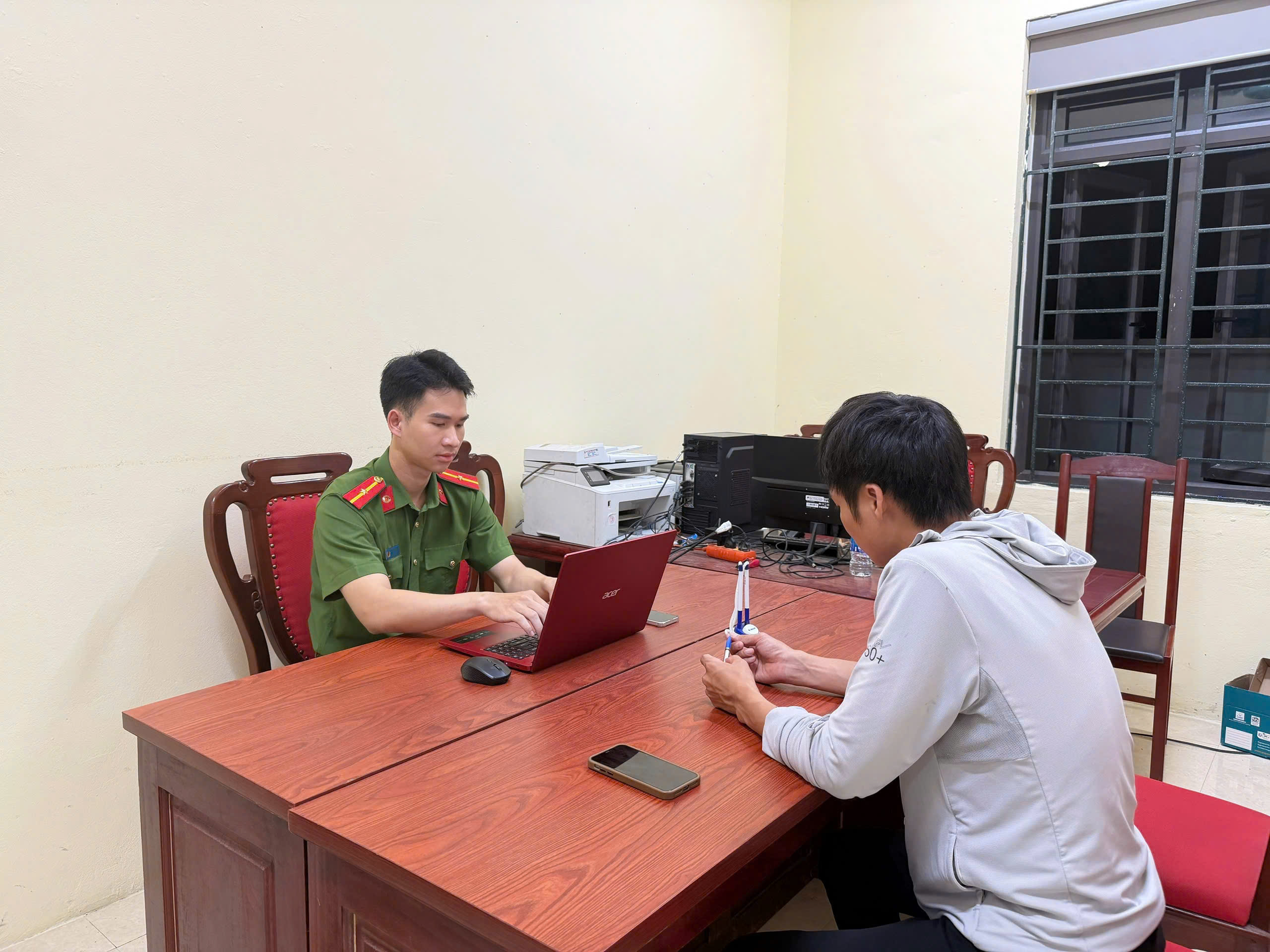 CÔNG AN XÃ TỐNG TRÂN TĂNG CƯỜNG CÔNG TÁC BẢO ĐẢM AN NINH MẠNG VÀ PHÒNG, CHỐNG TỘI PHẠM SỬ DỤNG CÔNG NGHỆ CAO