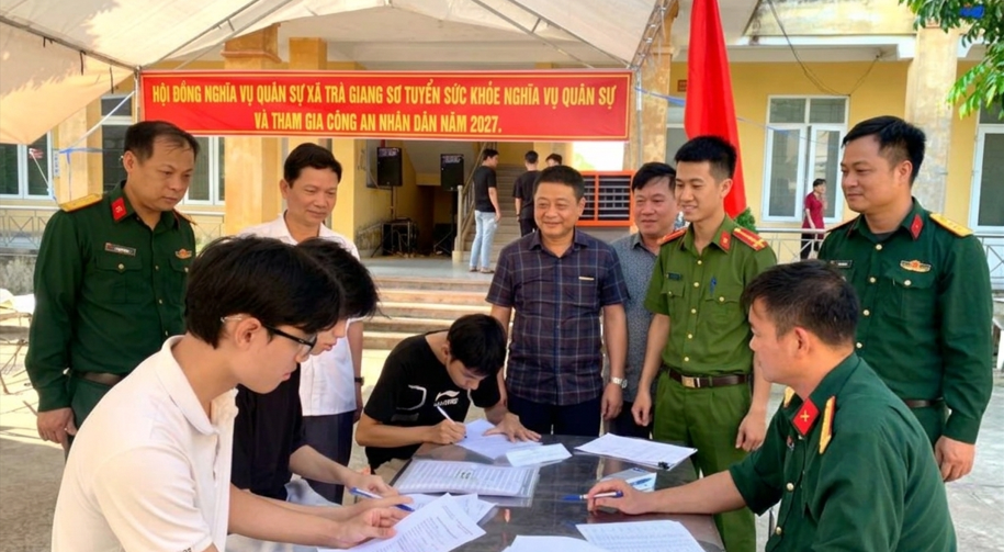Công an xã Trà Giang phối hợp bảo đảm an ninh, trật tự, đẩy mạnh tuyên truyền tuyển chọn công dân thực hiện nghĩa vụ tham gia Công an nhân dân năm 2027