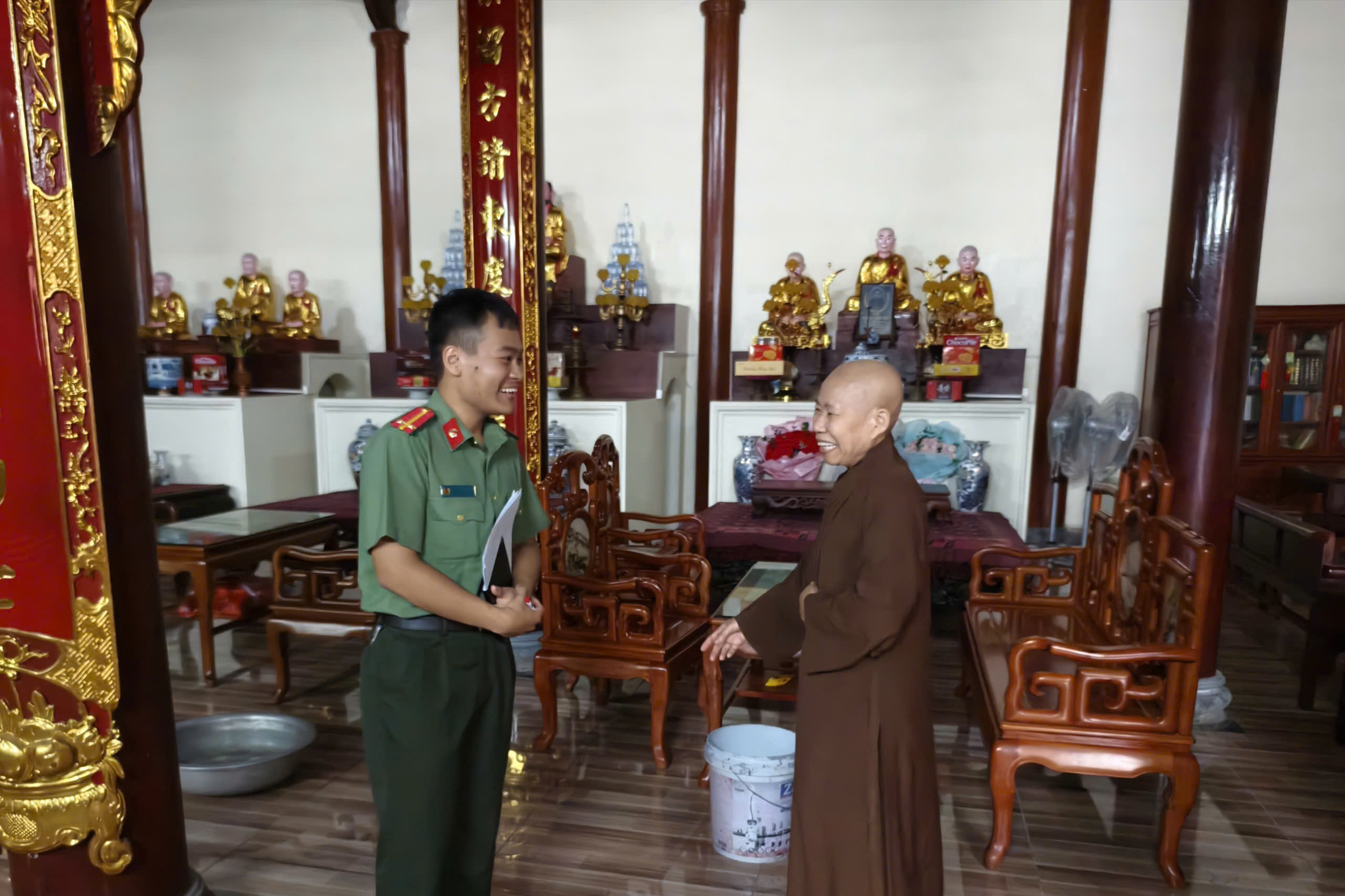 Công an xã Văn Giang tăng cường nắm tình hình, tuyên truyền pháp luật tại các cơ sở Phật giáo dịp Đại Lễ Vu Lan năm 2026 trên địa bàn