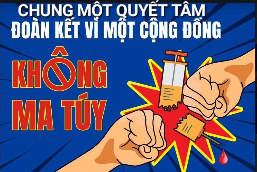 Công an xã Việt Yên đưa người nghiện ma túy đi cai nghiện tự nguyện, góp phần xây dựng địa bàn an toàn, không ma túy
