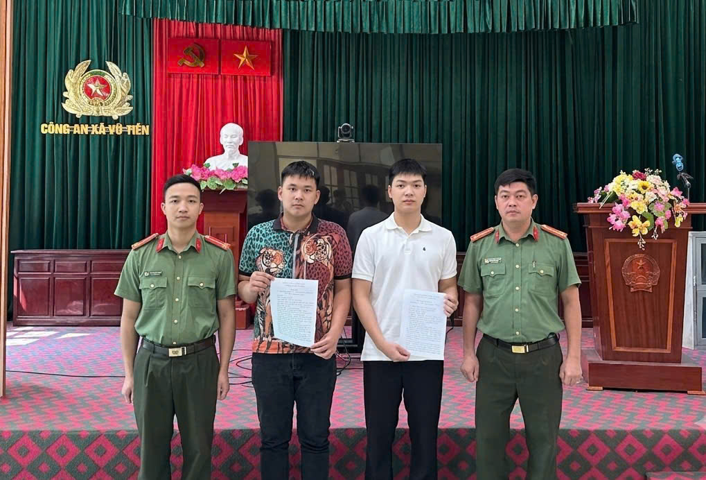 Tuổi trẻ  xã Vũ Tiên tự nguyện viết đơn đăng ký thực hiện nghĩa vụ Công an nhân dân năm 2027