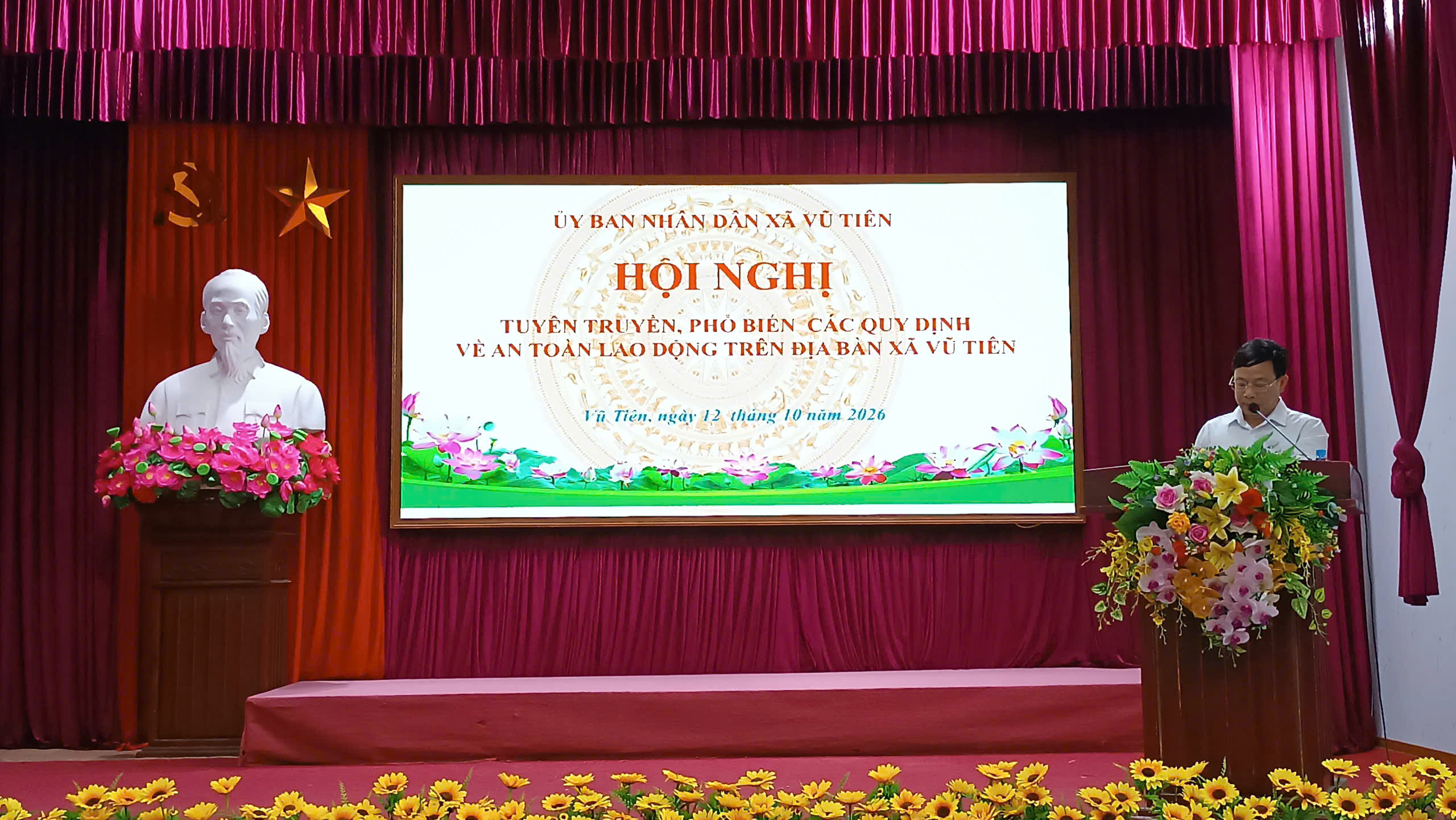 Công an xã Vũ Tiên tham mưu tổ chức hội nghị tuyên truyền, phổ biến các quy định về an toàn lao động trên địa bàn xã