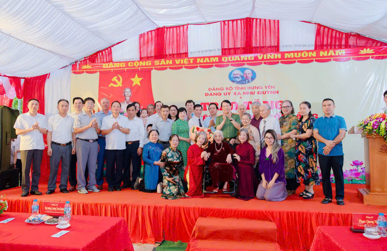 Phòng An ninh nội địa phối hợp bảo đảm tuyệt đối an ninh, an toàn hoạt động của Bộ trưởng Bộ Công an tại Hưng Yên.
