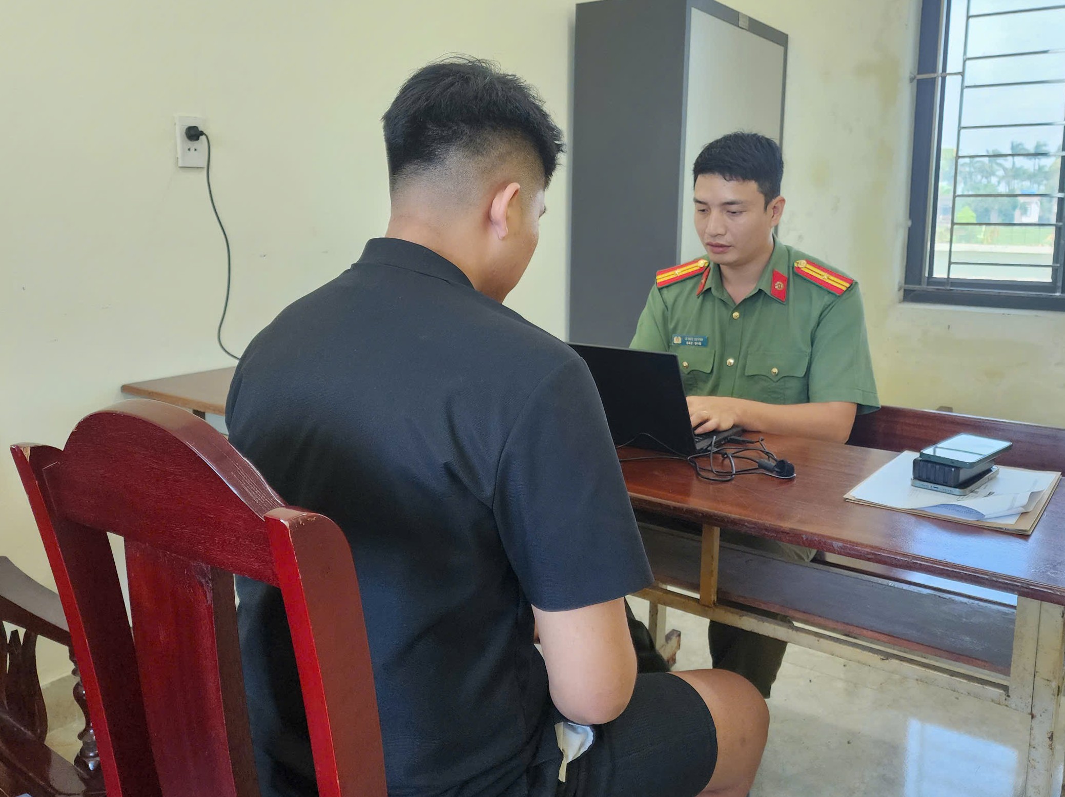 Phòng An ninh chính trị nội bộ xử lý trường hợp mua bán tiền ảo, vật phẩm ảo và tài khoản trò chơi điện tử trực tuyến vi phạm pháp luật