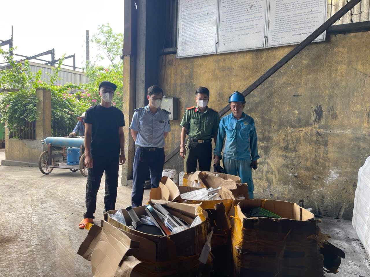 Cảnh giác với dụng cụ thể thao giả mạo nhãn hiệu, không rõ nguồn gốc xuất xứ
