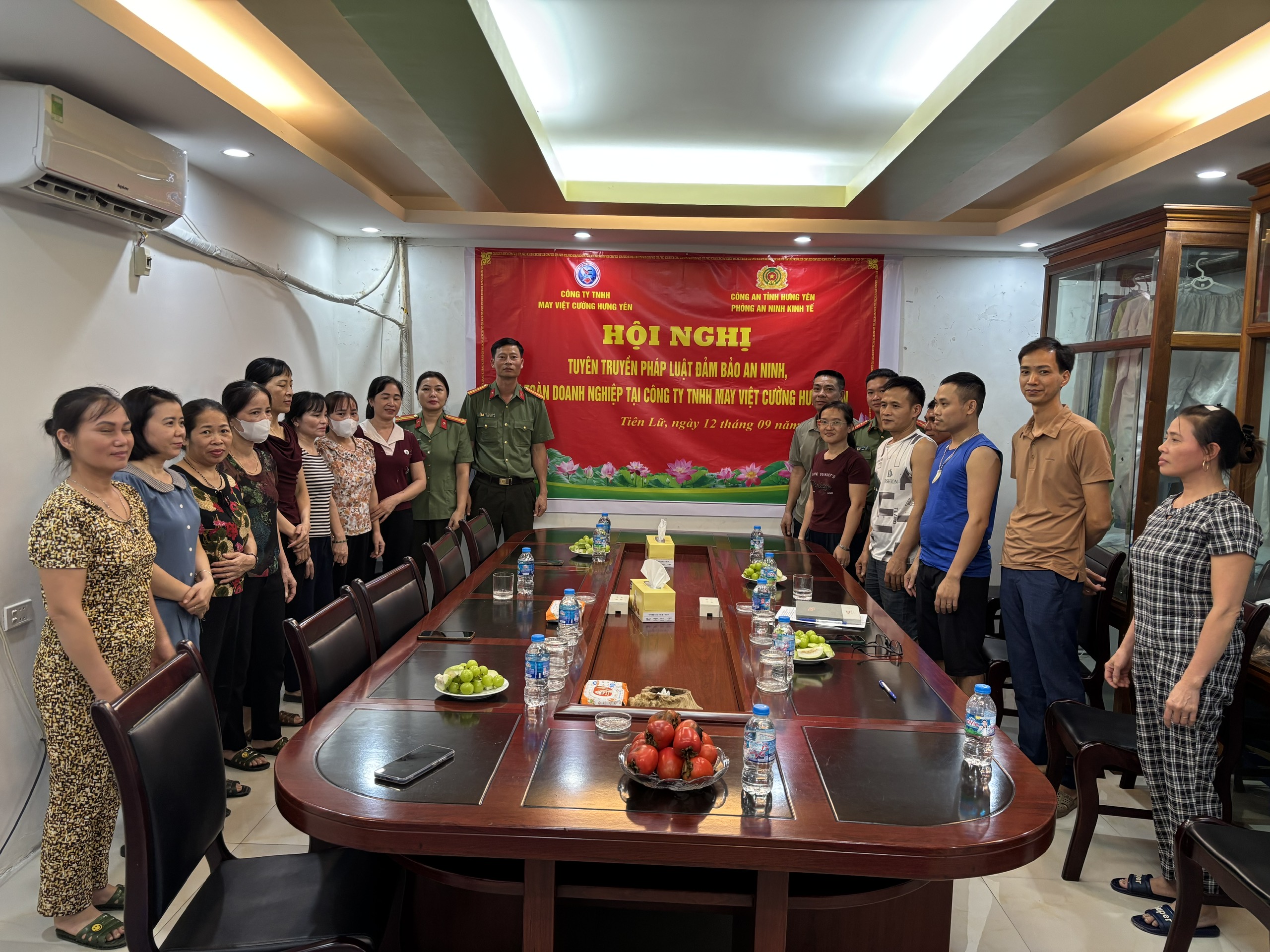Phòng An ninh kinh tế phối hợp tuyên truyền pháp luật tại Công ty TNHH May Việt Cường