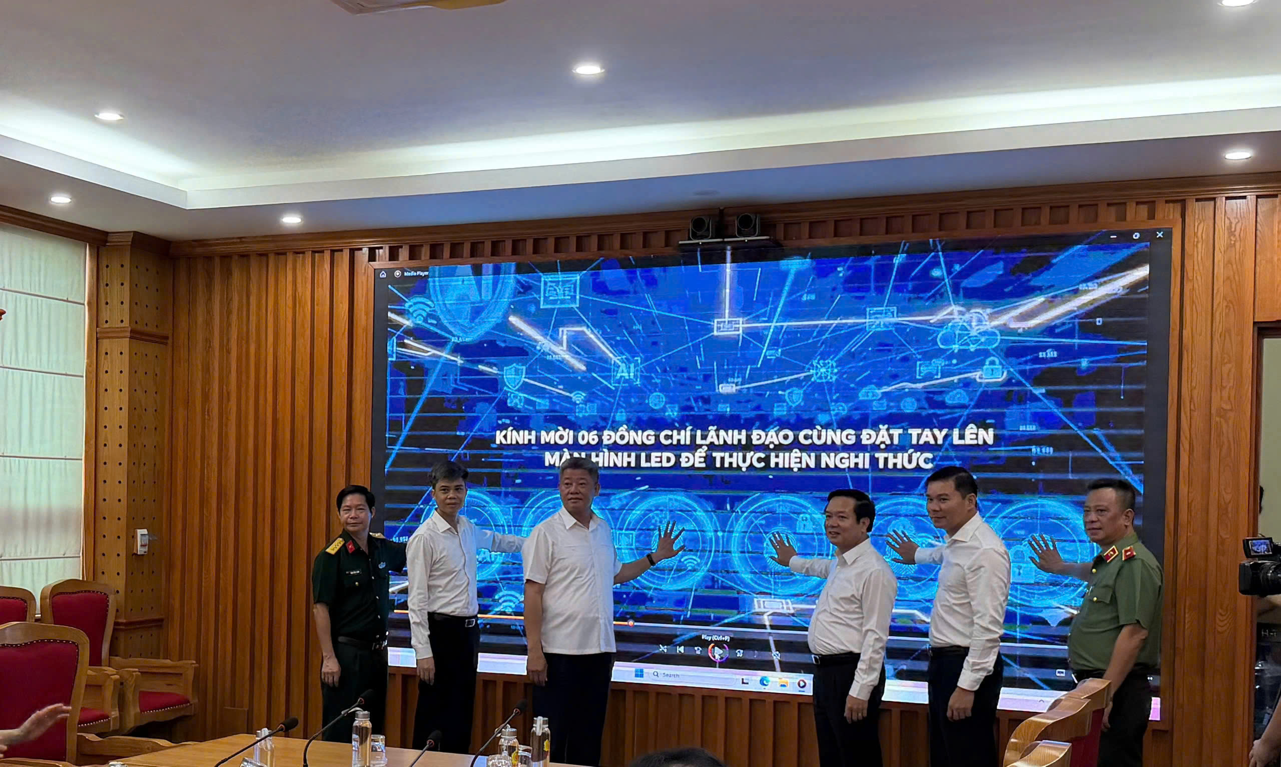 Từ “Niềm tin số” đến thế trận an ninh nhân dân trên không gian mạng ở Hưng Yên