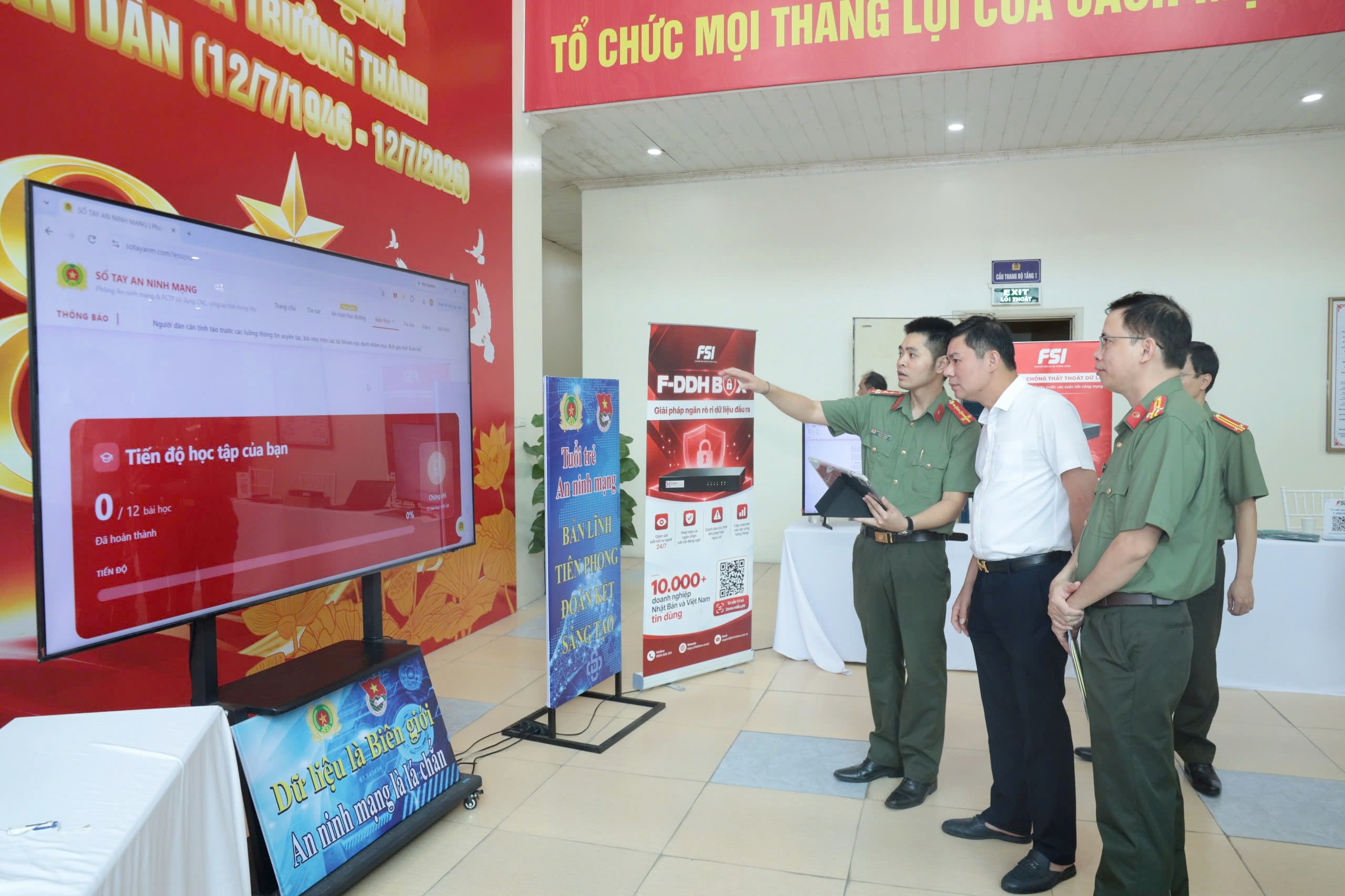 Công an tỉnh Hưng Yên tổ chức Hội nghị phổ biến hướng dẫn Luật An ninh mạng, Luật Bảo vệ dữ liệu cá nhân và triển khai các giải pháp bảo đảm an ninh dữ liệu, bảo vệ dữ liệu cá nhân