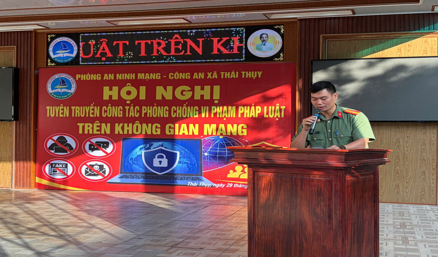Tuyên truyền chương trình “Công tác phòng, chống vi phạm pháp luật trên không gian mạng”