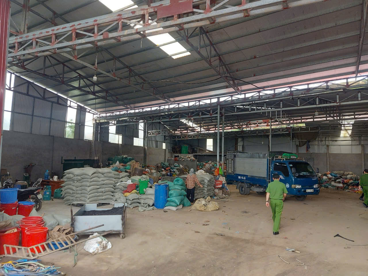 Phòng Cảnh sát kinh tế khuyến cáo các sai phạm trong hoạt động tái chế phế liệu nhựa