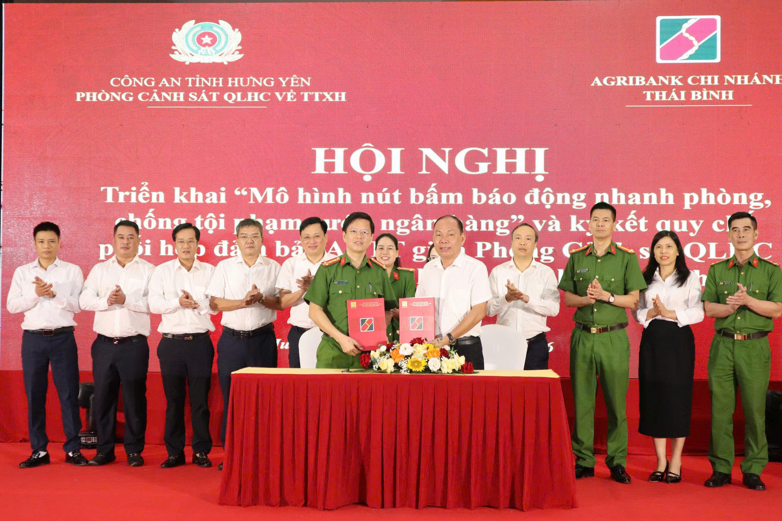 Phòng Cảnh sát Quản lý hành chính về Trật tự xã hội - Công an tỉnh Hưng Yên:  Đưa phong trào thi đua “ba nhất” vào thực tiễn bằng những mô hình sáng tạo, hiệu quả