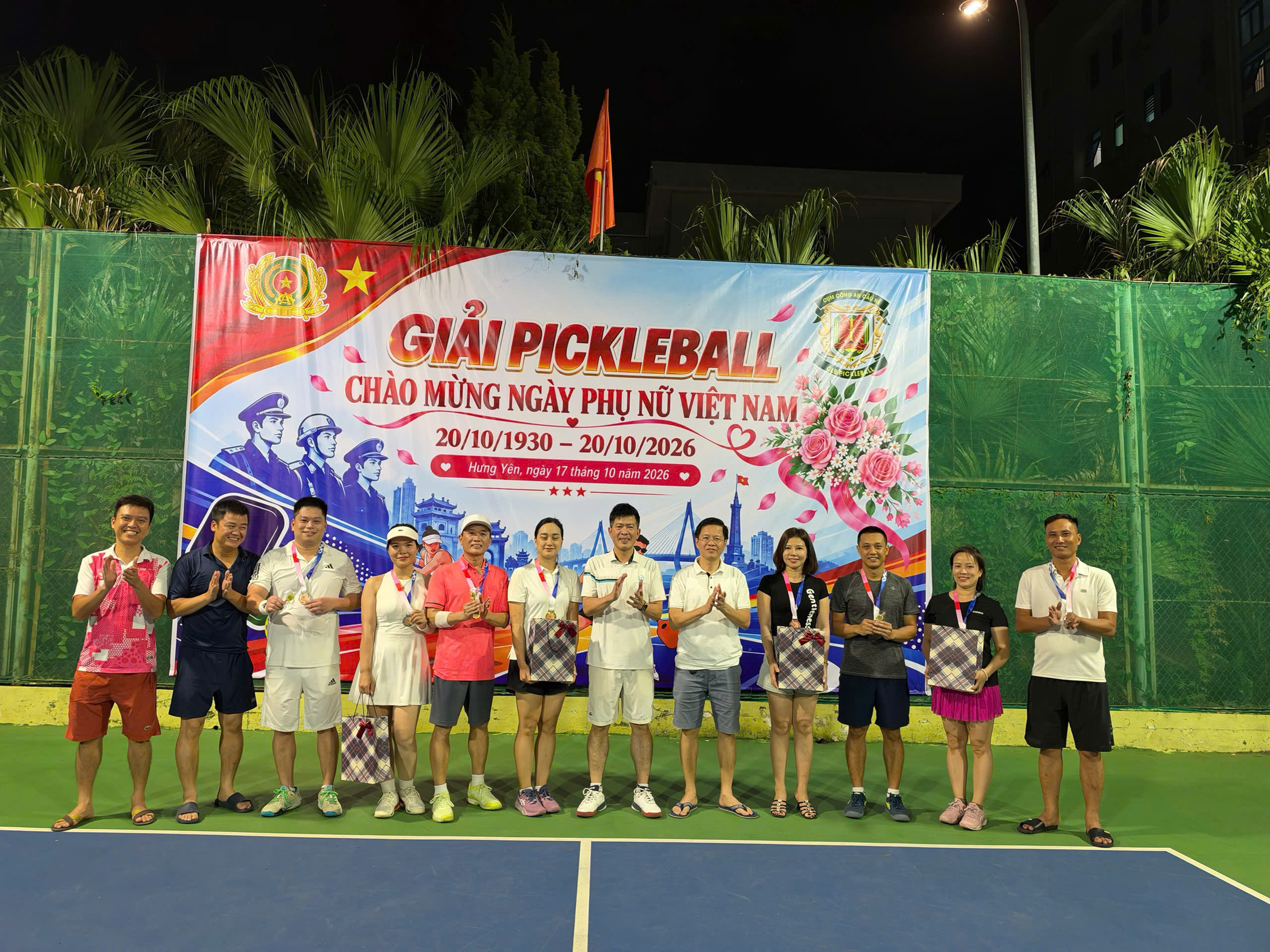 Phòng Cảnh sát quản lý hành chính về trật tự xã hội tổ chức giải pickleball chào mừng Ngày Phụ nữ Việt Nam 20/10