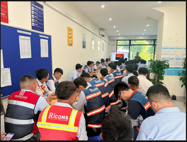 Phòng Cảnh sát phòng cháy chữa cháy và cứu nạn, cứu hộ tổ chức huấn luyện nghiệp vụ PCCC và CNCH cho lực lượng cơ sở thuộc Công ty cổ phần đầu tư xây dựng Newtecons