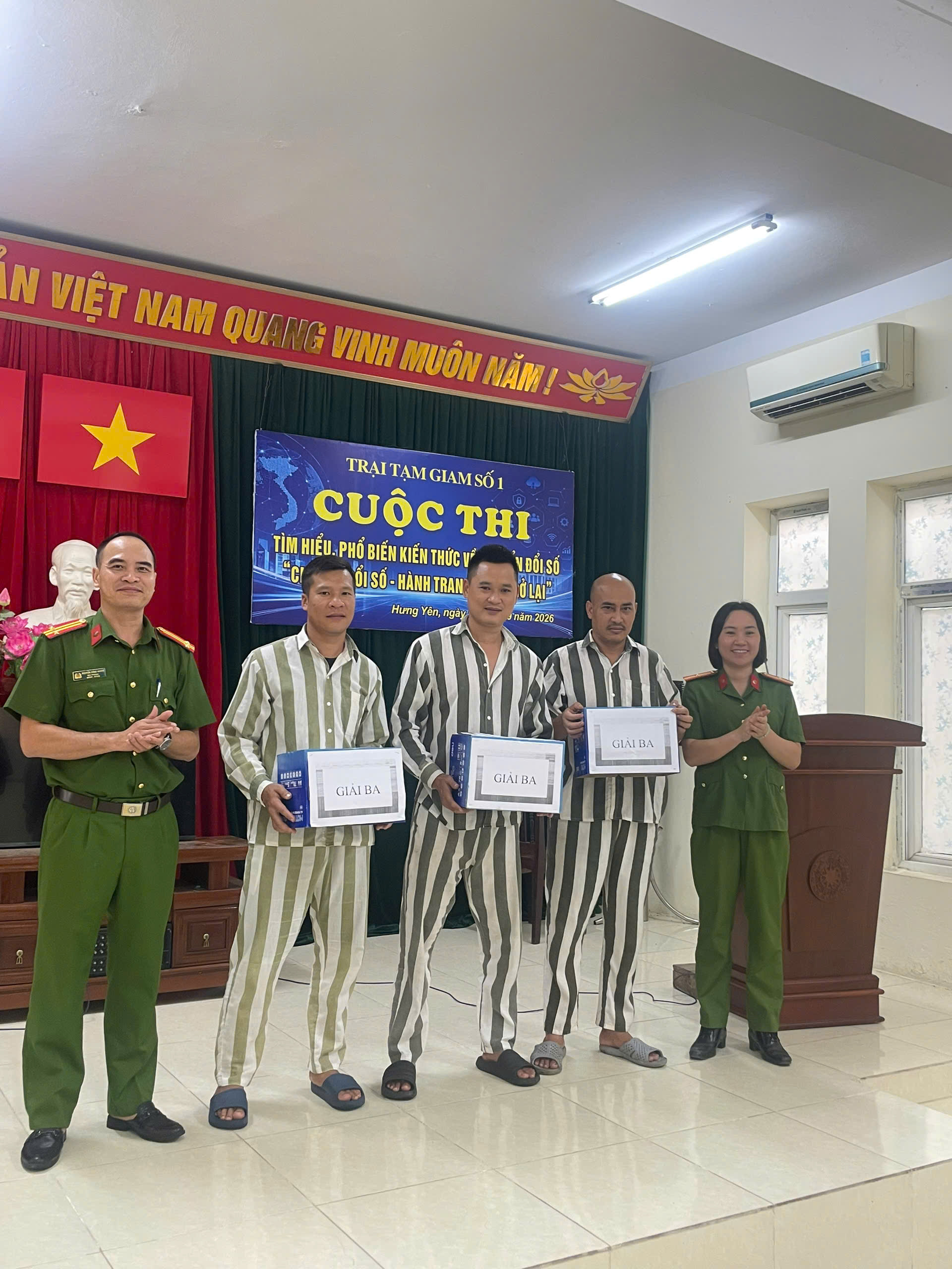 Đổi mới trong công tác giáo dục, Trại tạm giam số 1 tổ chức cuộc thi tìm hiểu kiến thức Chuyển đổi số cho phạm nhân với chủ đề “CHUYỂN ĐỔI SỐ – HÀNH TRANG NGÀY TRỞ LẠI”