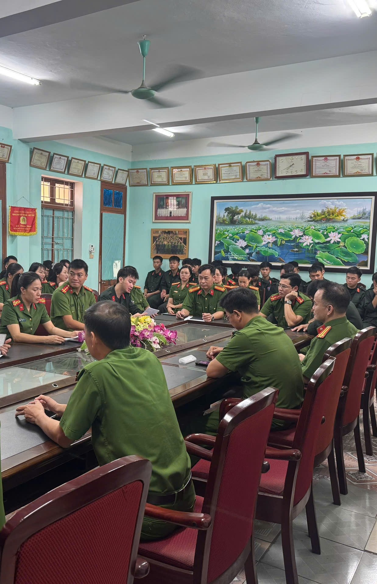 Đảng uỷ phòng cảnh sát cơ động tổ chức đối thoại với chiến sỹ nghĩa vụ năm thứ nhất
