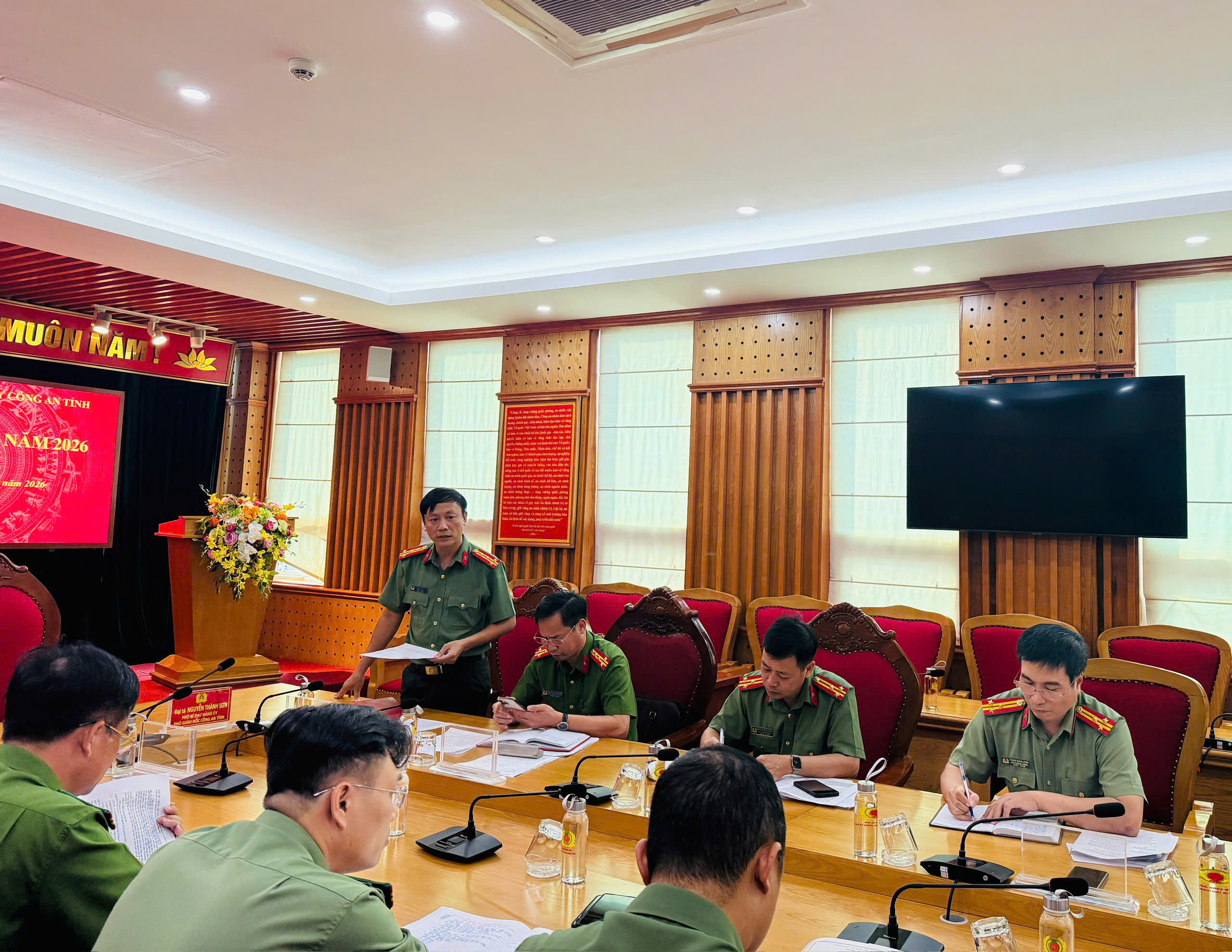 Công an tỉnh Hưng Yên triển khai nâng cao hiệu quả công tác đánh giá, nhận xét chất lượng cán bộ và xếp loại thi đua đối với tập thể, cá nhân trong lực lượng.