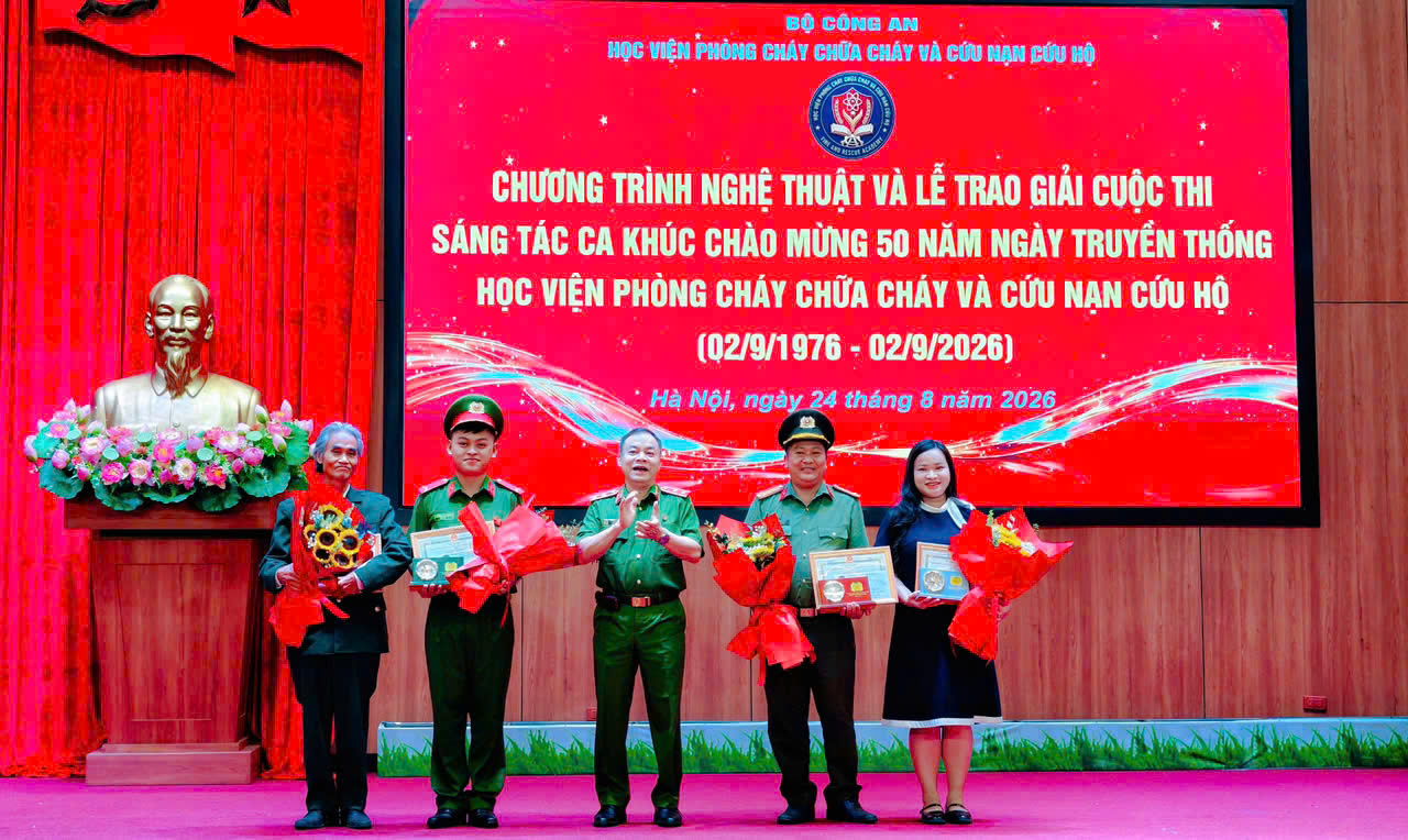 Công an tỉnh Hưng Yên đạt giải chuyên đề tại Cuộc thi sáng tác ca khúc chào mừng 50 năm ngày truyền thống Học viện Phòng cháy, chữa cháy và cứu nạn cứu hộ