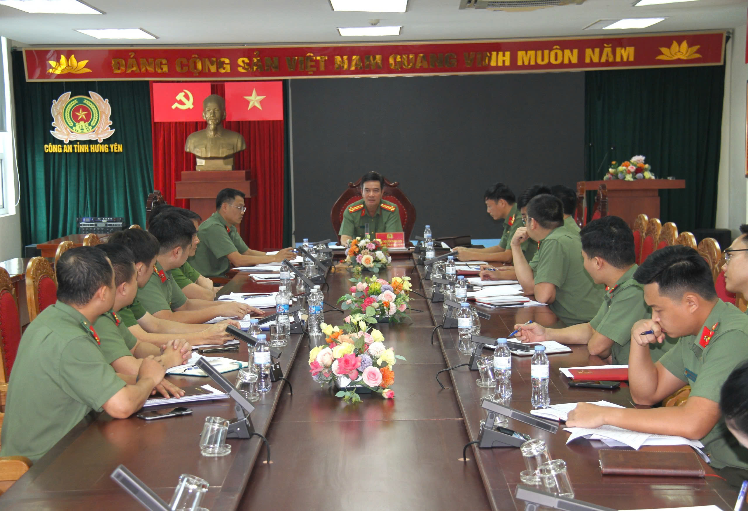 Công an tỉnh Hưng Yên hội ý công tác chuẩn bị kiểm tra trong Cụm thi đua số 5