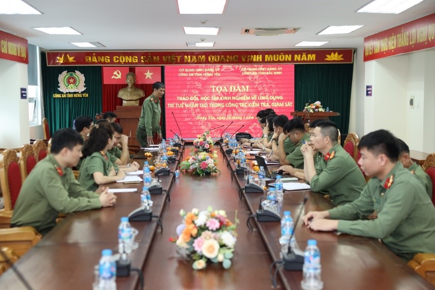 Đồng chí Thượng tá Nguyễn Minh Hoành, Phó Thủ trưởng Cơ quan Ủy ban Kiểm tra Đảng ủy Công an tỉnh - Tấm gương điển hình trong phong trào thi đua chuyển đổi số