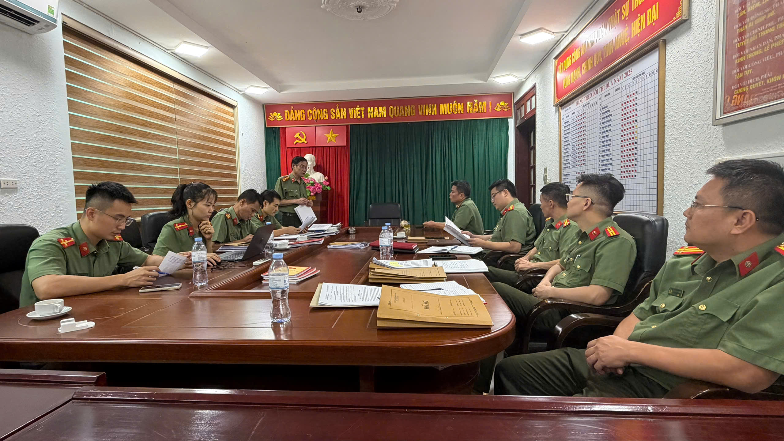 TĂNG CƯỜNG KIỂM TRA, GIÁM SÁT GÓP PHẦN NÂNG CAO HIỆU QUẢ CÔNG TÁC SINH HOẠT CHI BỘ TRONG ĐẢNG BỘ CÔNG AN TỈNH