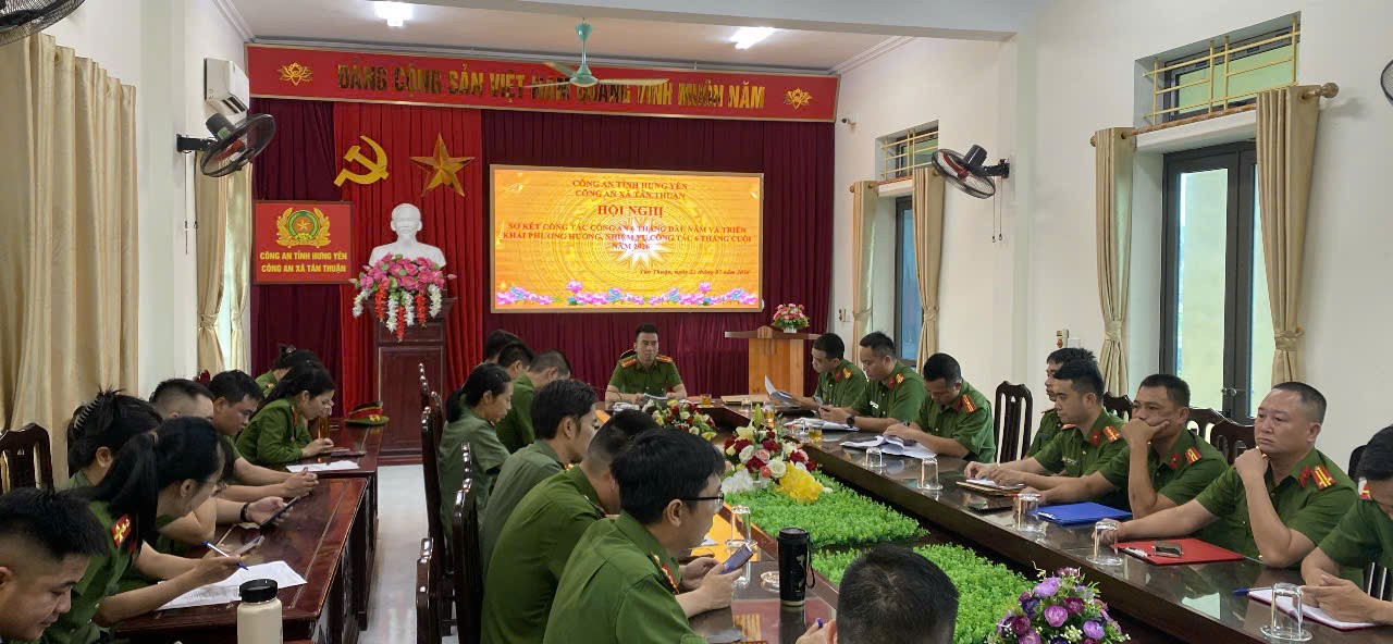 Công an xã Tân Thuận tổ chức Hội nghị sơ kết công tác Công an 6 tháng đầu năm và triển khai nhiệm vụ, giải pháp công tác trọng tâm 6 tháng cuối năm 2026