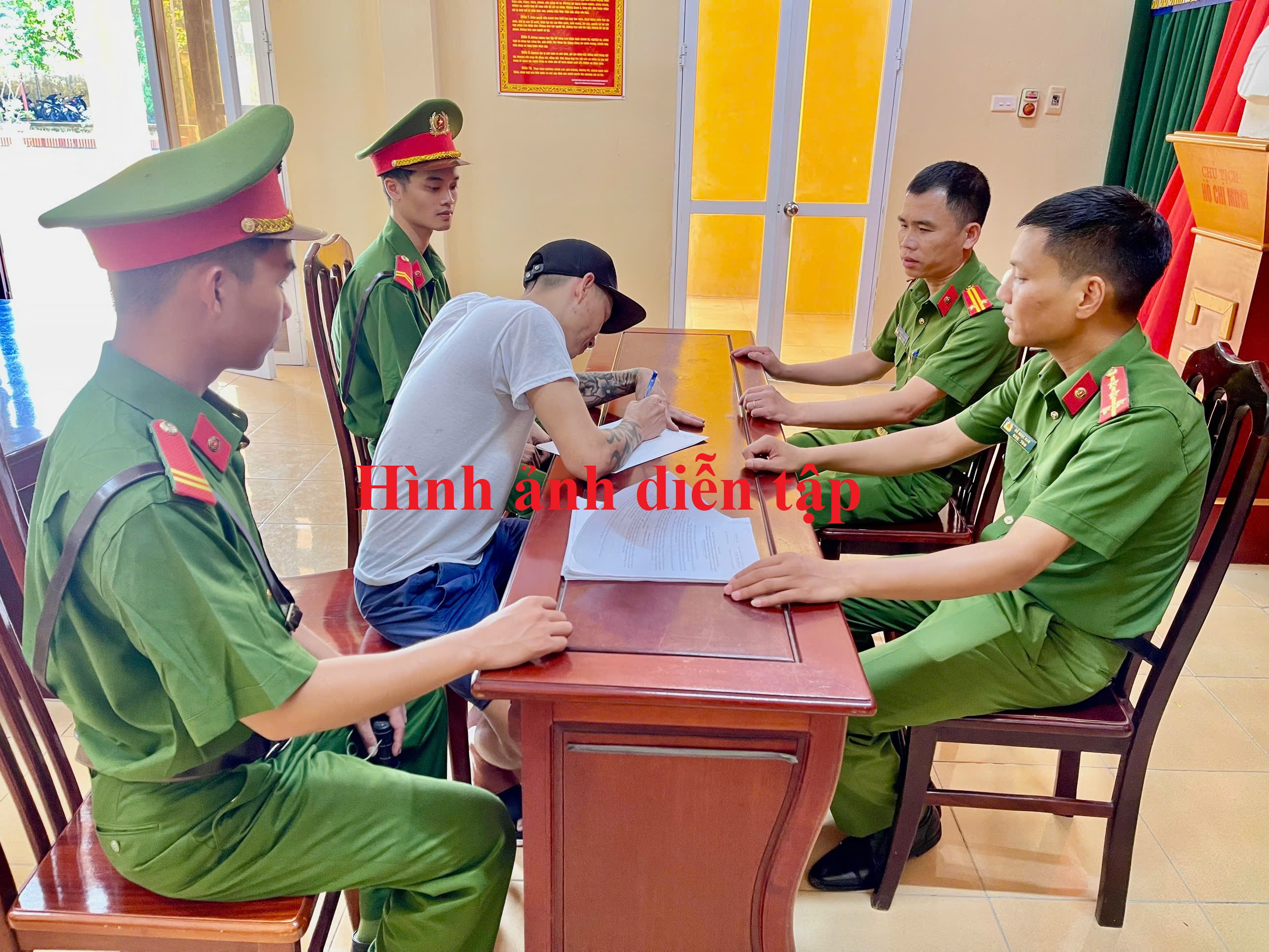 Cơ sở cai nghiện ma tuý số 2, tỉnh Hưng Yên tổ chức diễn tập tình huống đảm bảo an toàn cho sơ sở cai nghiện