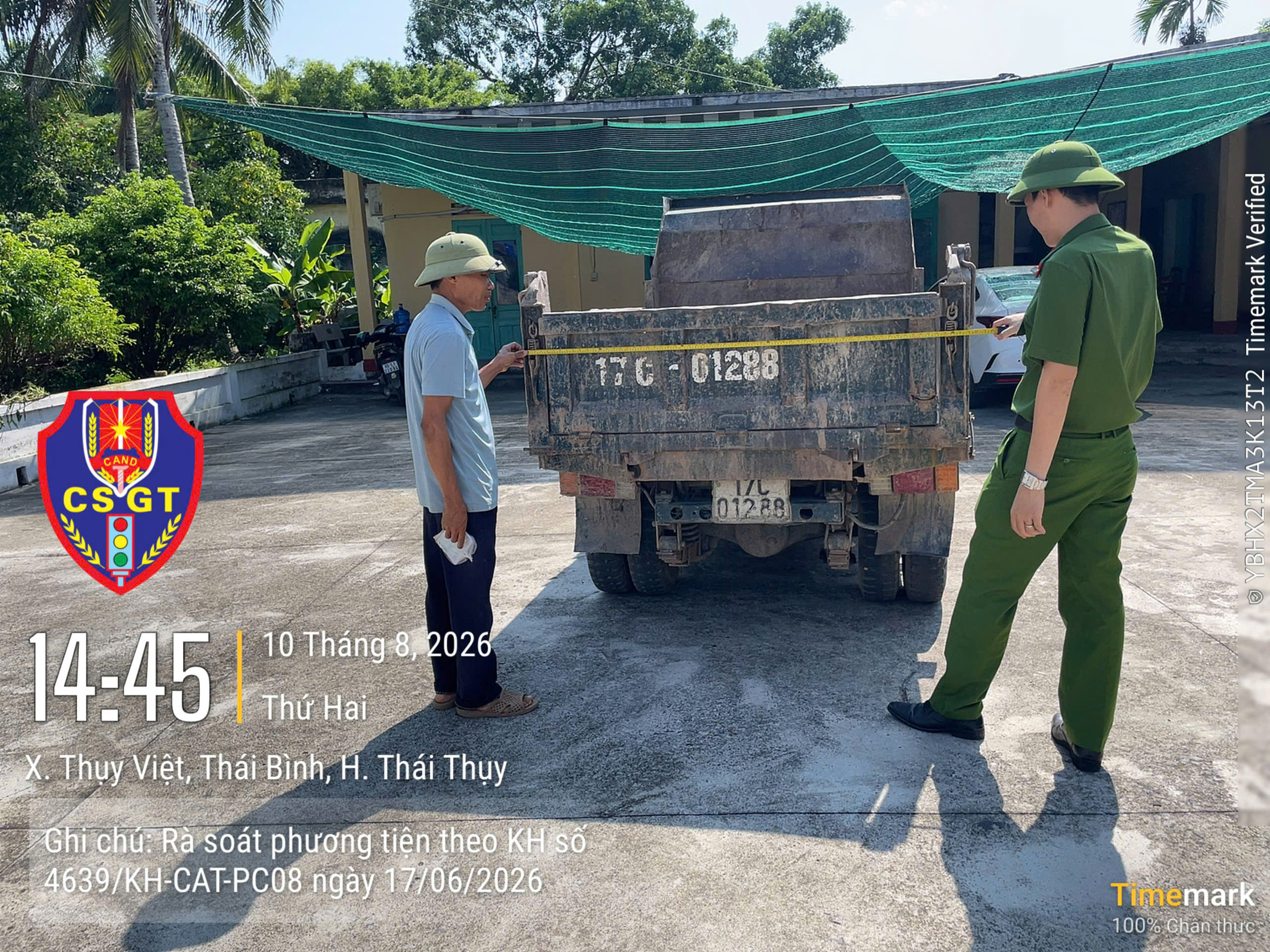 Công an xã Bắc Thụy Anh tăng cường rà soát, kiểm tra xe tải tự đổ dưới 15.000kg, xe Limousine và xe kinh doanh vận tải hành khách trên địa bàn