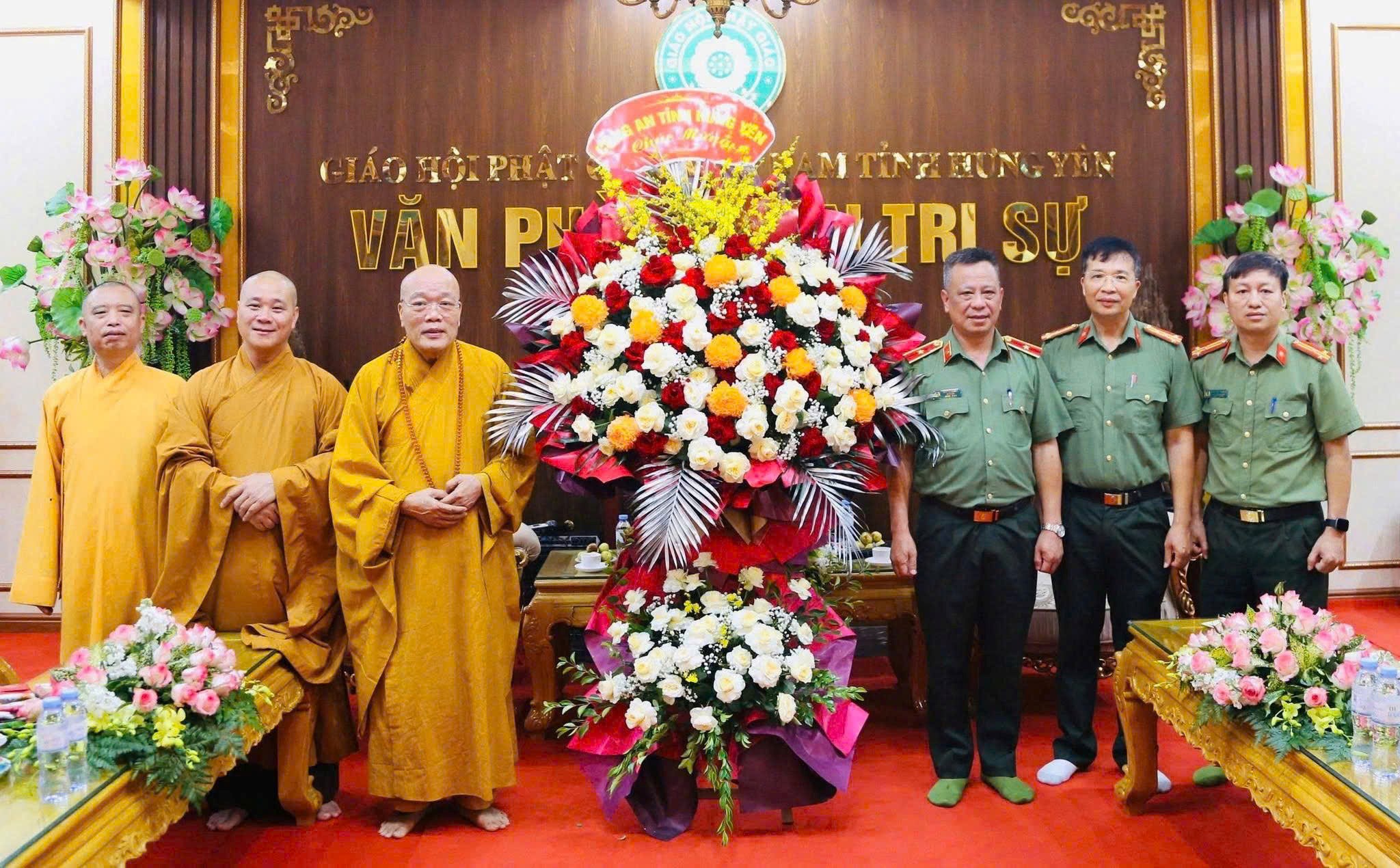 Lãnh đạo Công an tỉnh Hưng Yên chúc mừng thành công Đại hội đại biểu Giáo hội Phật giáo Việt Nam tỉnh Hưng Yên lần thứ I, nhiệm kỳ 2026 - 2031