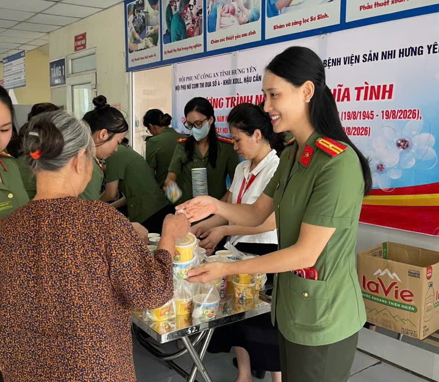 Hội Phụ nữ Cụm thi đua số 4 – Khối Xây dựng lực lượng, Hậu cần tổ chức Chương trình Nồi cháo nghĩa tình, lan tỏa yêu thương.