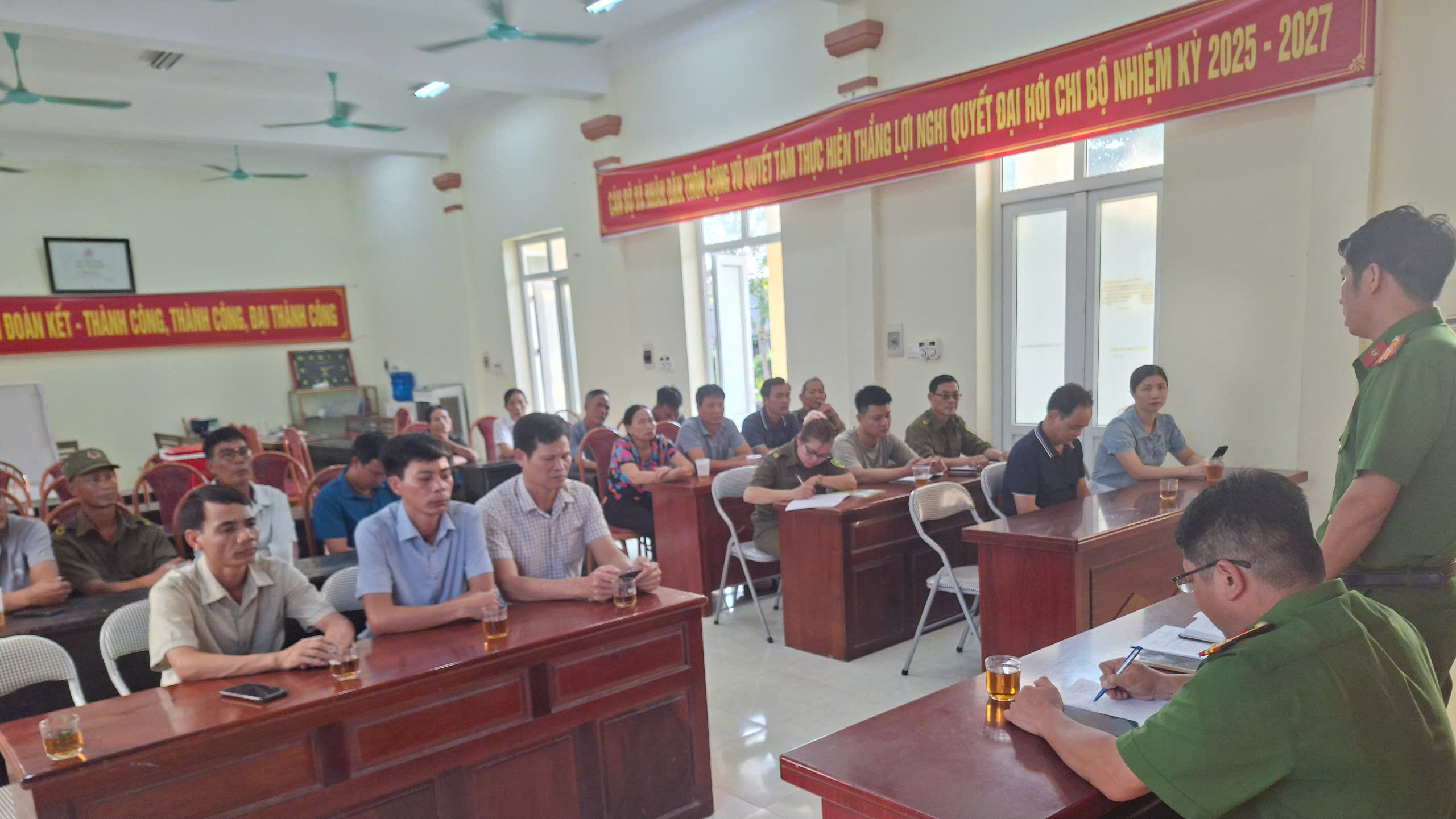 CÔNG AN XÃ LƯƠNG BẰNG QUYẾT TÂM THỰC HIỆN ĐỢT  CAO ĐIỂM THU NHẬN MẪU ADN THÂN NHÂN LIỆT SĨ