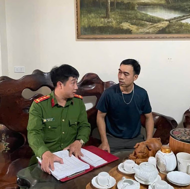 Công an xã Nghĩa Trụ tích cực triển khai thu nhận mẫu ADN thân nhân liệt sĩ, góp phần xác định danh tính hài cốt liệt sĩ còn thiếu thông tin