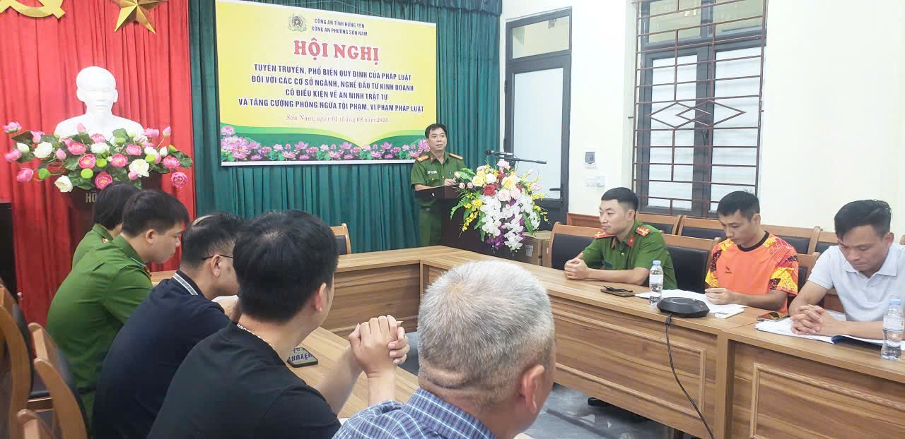 Công an phường Sơn Nam tuyên truyền, phổ biến quy định của pháp luật đối với các cơ sở ngành, nghề đầu tư kinh doanh có điều kiện về an ninh, trật tự