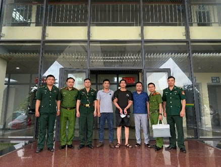 Phòng Cảnh sát thi hành án hình sự và hỗ trợ tư pháp Công an tỉnh phối hợp các đơn vị liên quan kịp thời bắt giữ đối tượng trốn truy nã ra nước ngoài