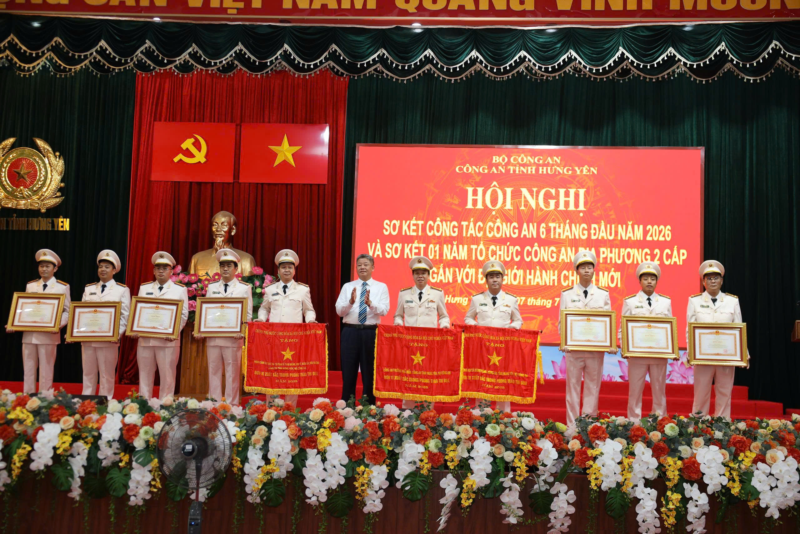 PHÁT HUY TRUYỀN THỐNG 70 NĂM VẺ VANG, XÂY DỰNG LỰC LƯỢNG CẢNH SÁT KINH TẾ CÔNG AN TỈNH HƯNG YÊN CHÍNH QUY, TINH NHUỆ, HIỆN ĐẠI