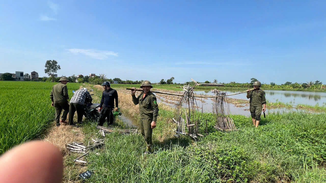 Công an xã Thái Thụy phát hiện, thu giữ nhiều dụng cụ bẫy chim