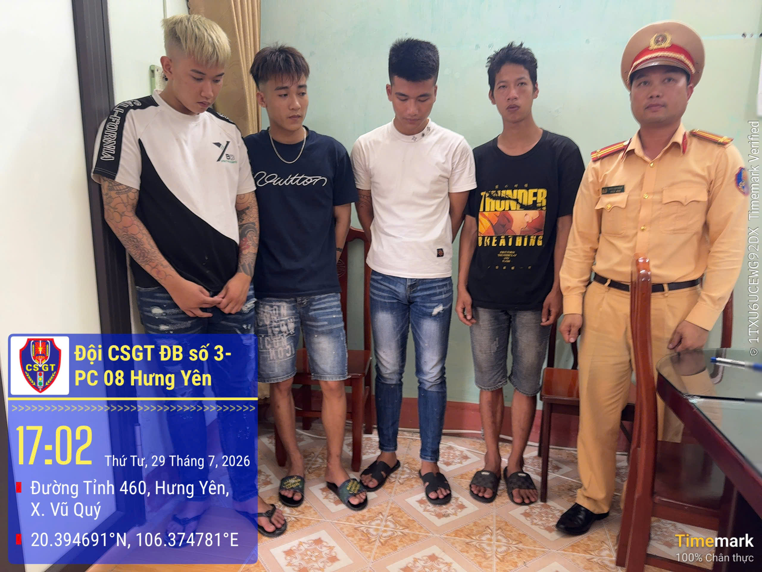 Đội Cảnh sát giao thông đường bộ số 3 kịp thời xác minh, xử lý vụ việc vi phạm trật tự an toàn giao thông và phát trực tiếp trên mạng xã hội
