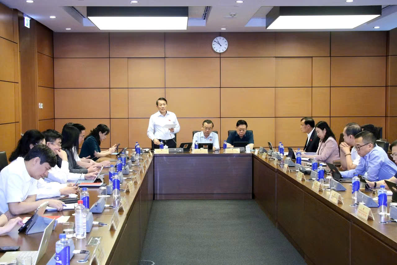 Đơn giản hoá thủ tục hành chính, tạo thuận lợi cho người dân, doanh nghiệp