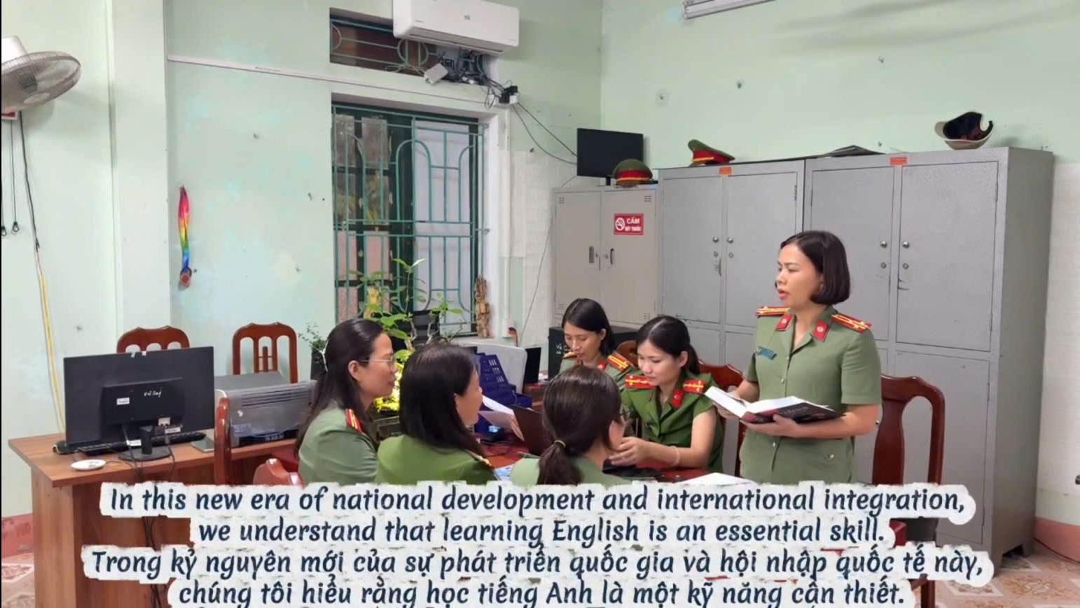 CÁN BỘ, CHIẾN SĨ CÔNG AN HƯNG YÊN SÔI NỔI HƯỞNG ỨNG CUỘC THI TIẾNG ANH ONLINE