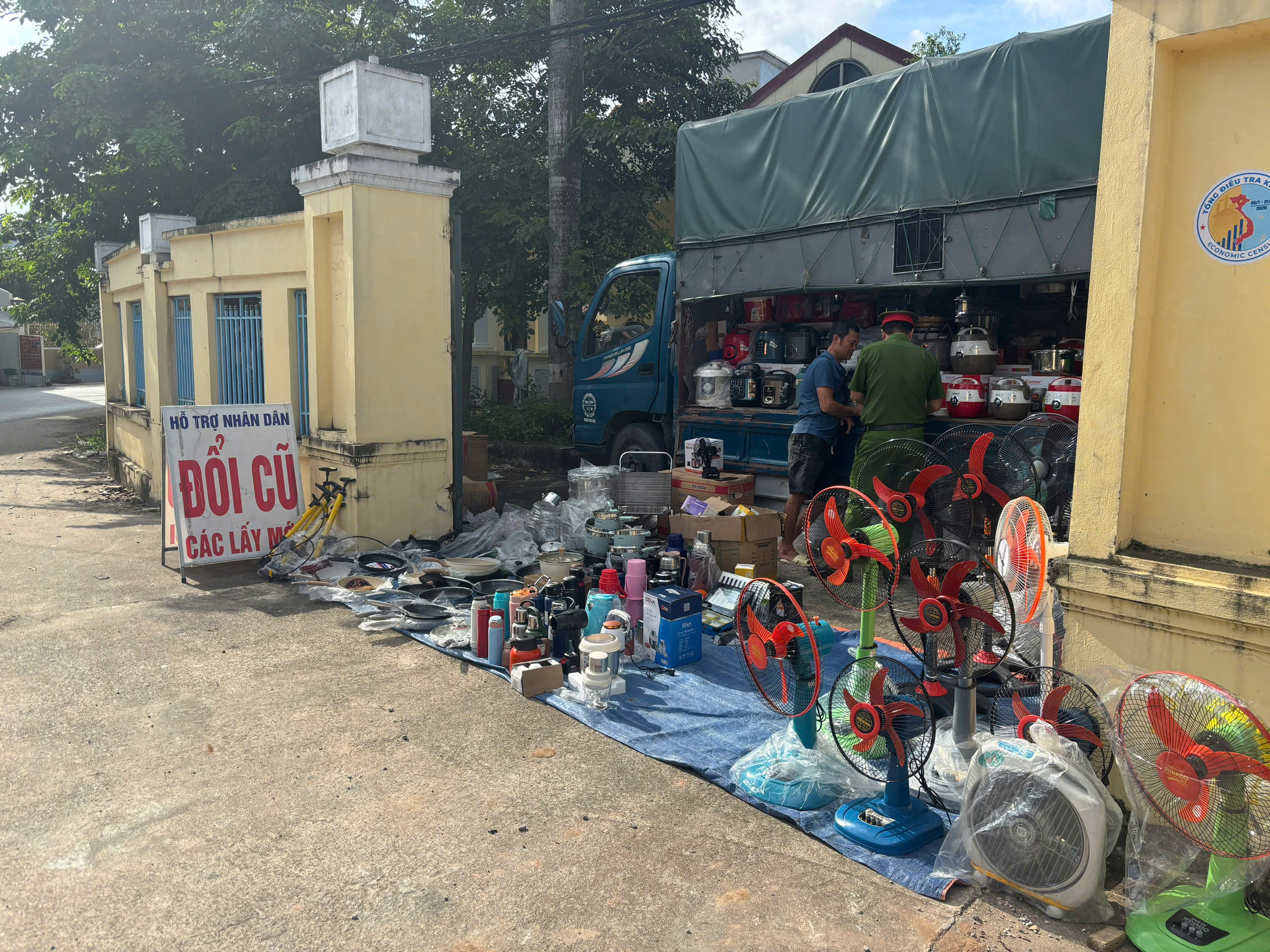 Công an xã Đông Tiên Hưng tăng cường xử lý vi phạm, lập lại trật tự công cộng trên địa bàn