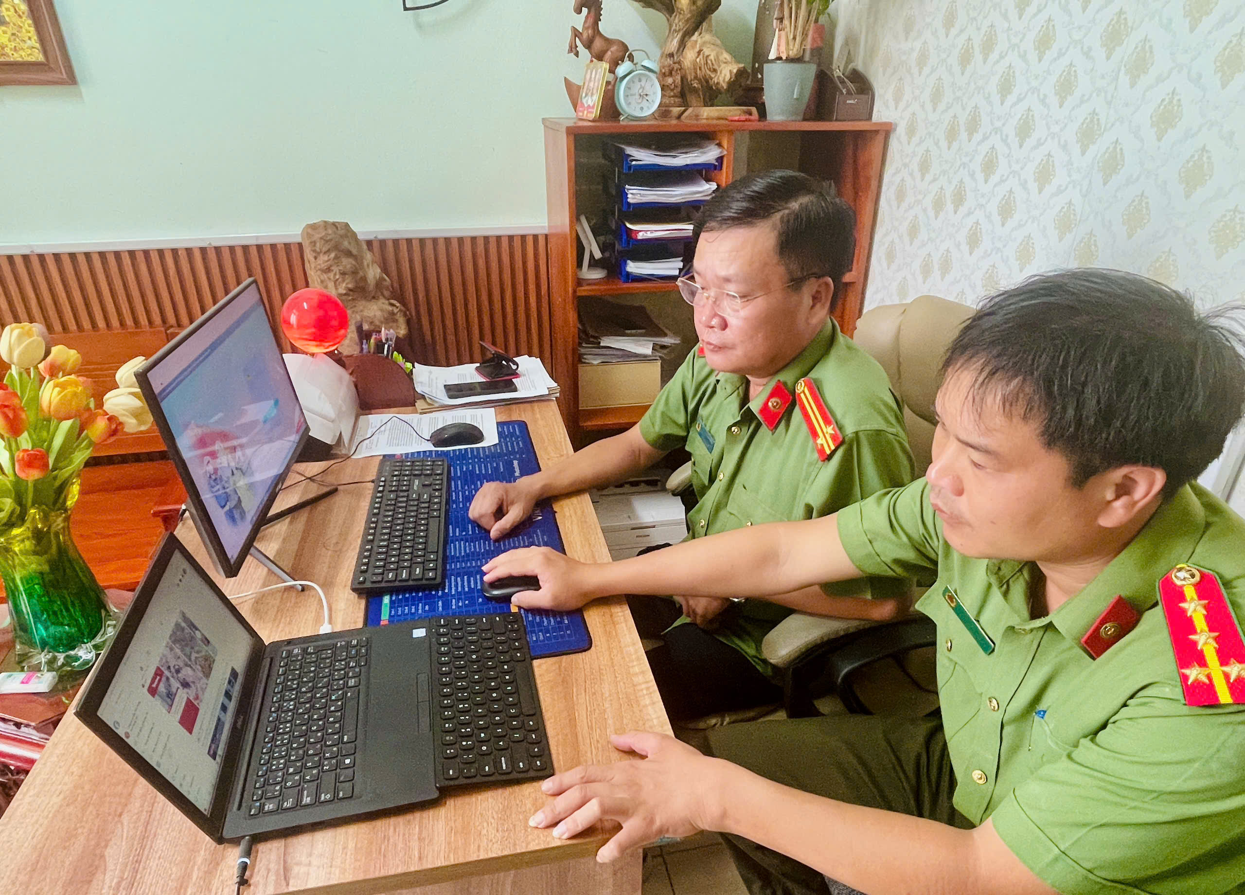 Công an xã Bắc Tiên Hưng chủ động giữ vững an ninh trên không gian mạng từ cơ sở