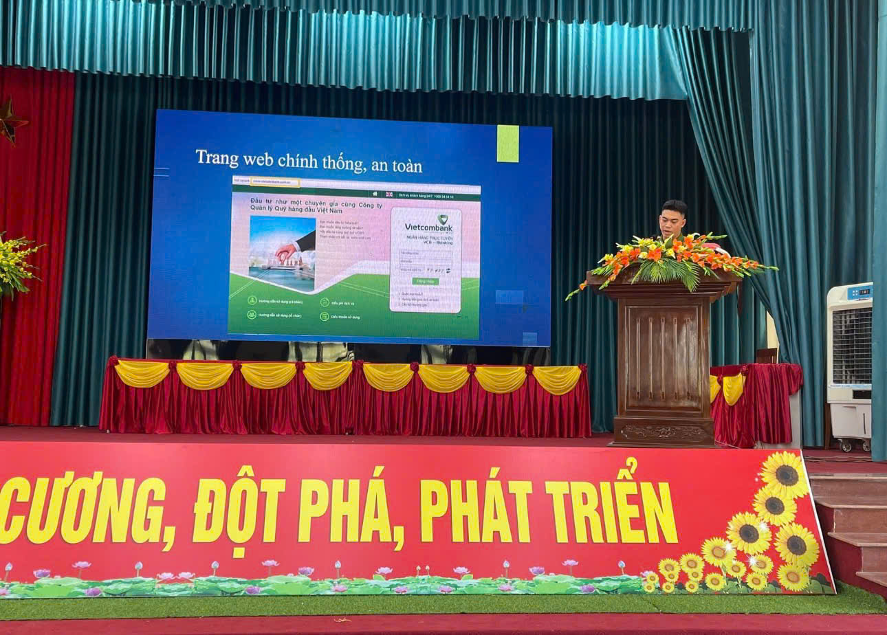 Công an xã Đông Tiên Hưng tổ chức Hội nghị tuyên truyền, giáo dục nhận thức trên không gian mạng cho đối tượng Đoàn viên thanh niên trên địa bàn xã