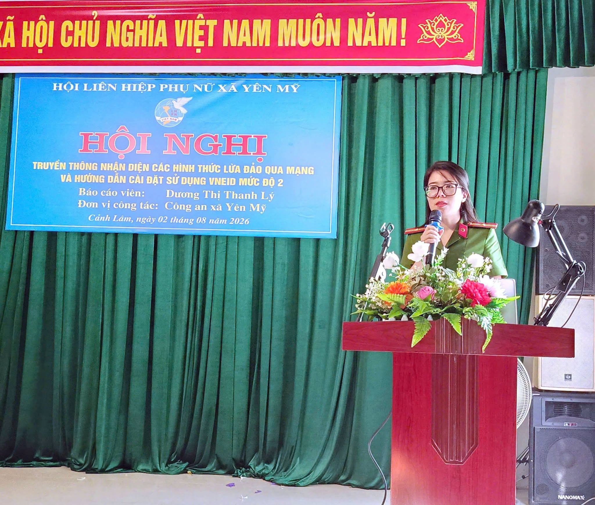 Chi hội Phụ nữ Công an xã Yên Mỹ đẩy mạnh tuyên truyền pháp luật về phòng, chống lừa đảo trên không gian mạng và hướng dẫn sử dụng VNeID mức 2