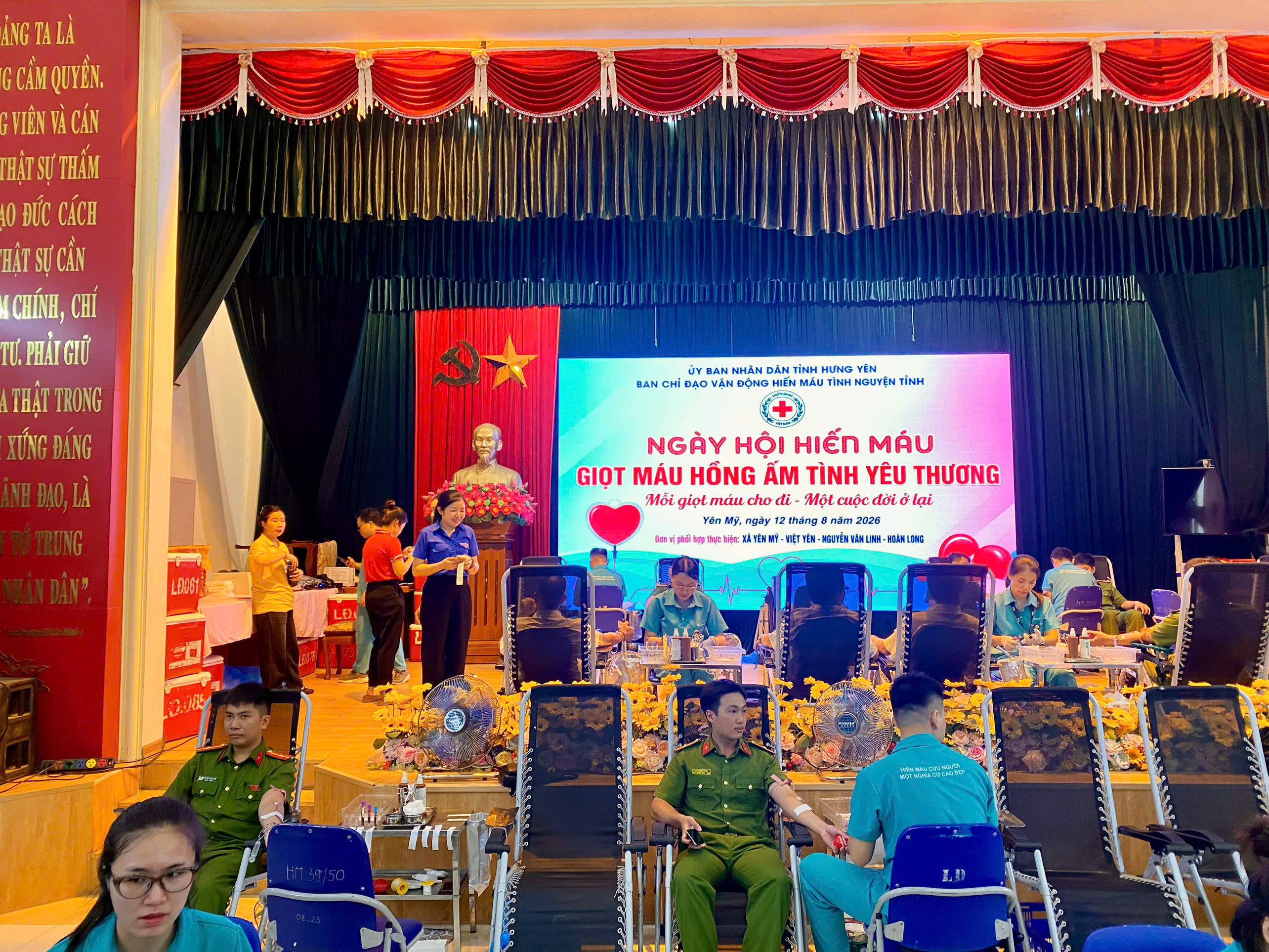 Công an xã Yên Mỹ tích cực tham gia hiến máu tình nguyện