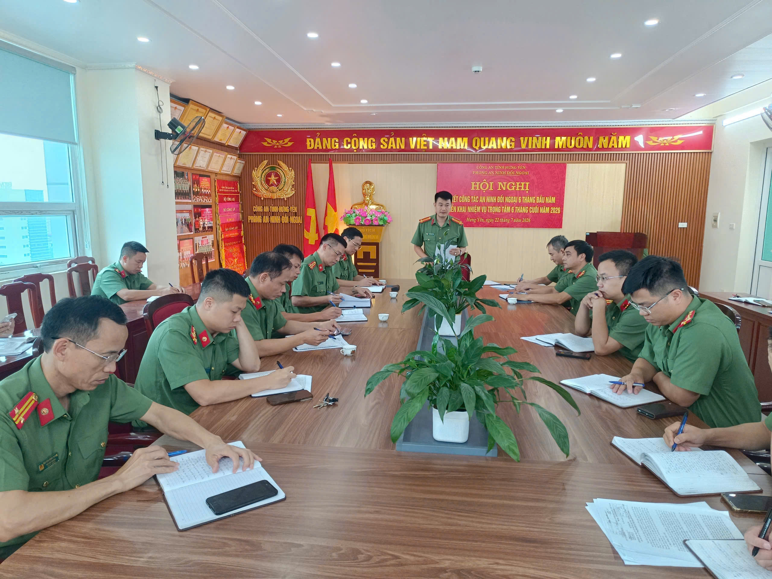 Phòng An ninh đối ngoại tổ chức sơ kết công tác công an 6 tháng đầu năm và triển khai nhiệm vụ công tác trọng tâm 6 tháng cuối năm 2026