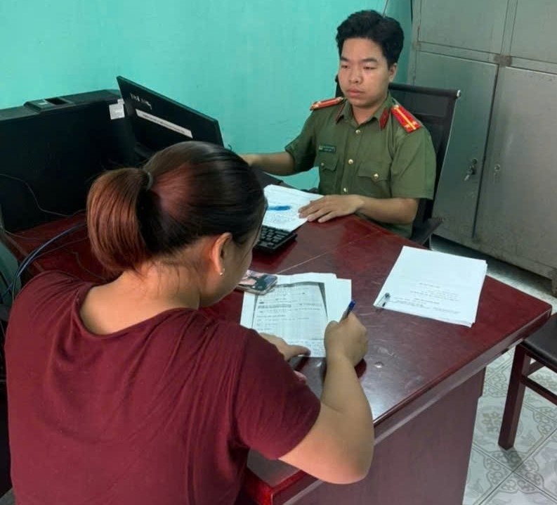 Công an xã Nam Tiền Hải xử phạt vi phạm hành chính trường hợp đăng tải thông tin sai sự thật trên không gian mạng
